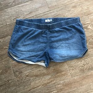 Old navy dolphin hem shorts